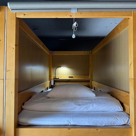 Capsule Hotel Continue Nijojokita Kioto Zewnętrze zdjęcie
