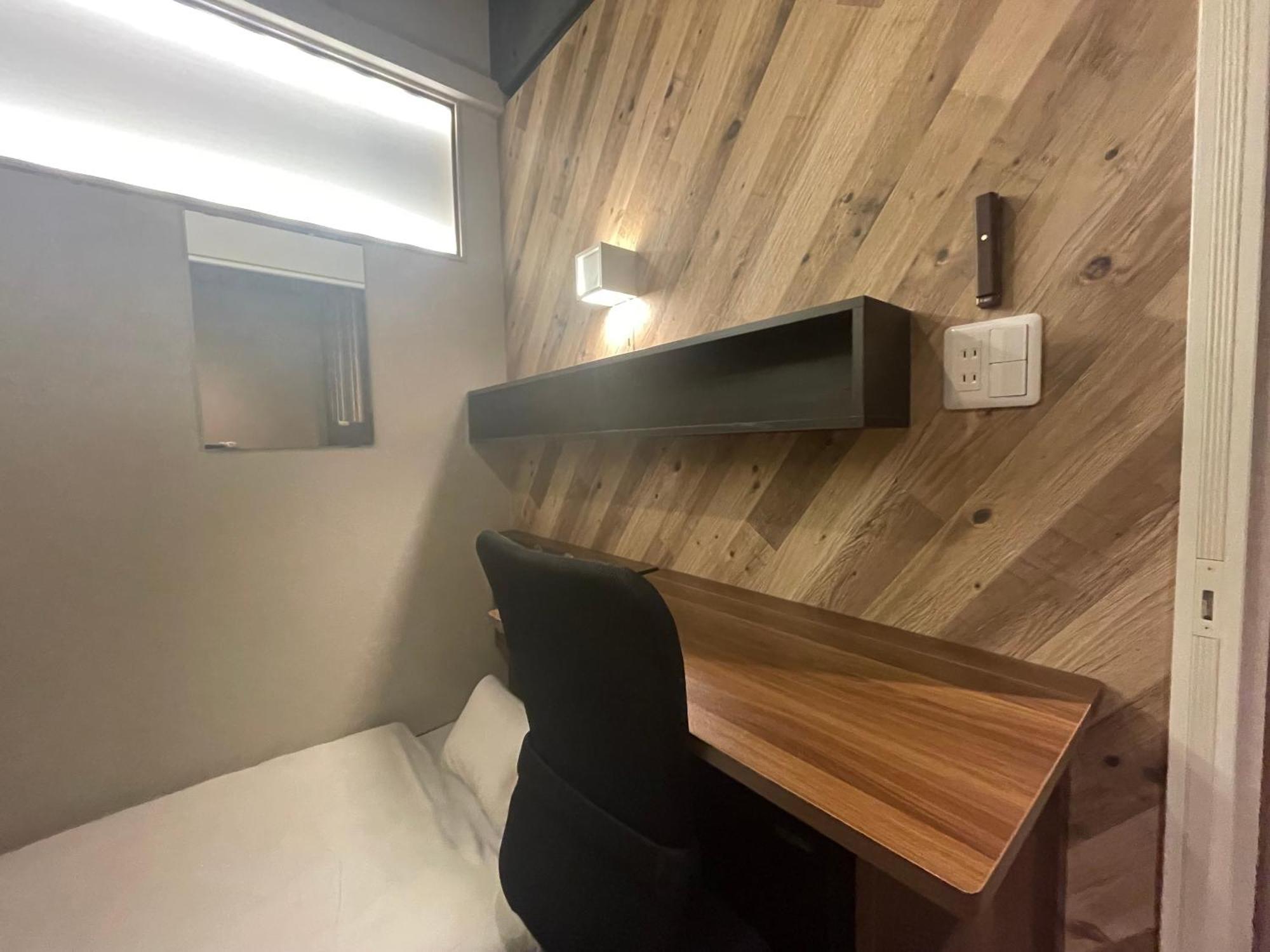 Capsule Hotel Continue Nijojokita Kioto Zewnętrze zdjęcie