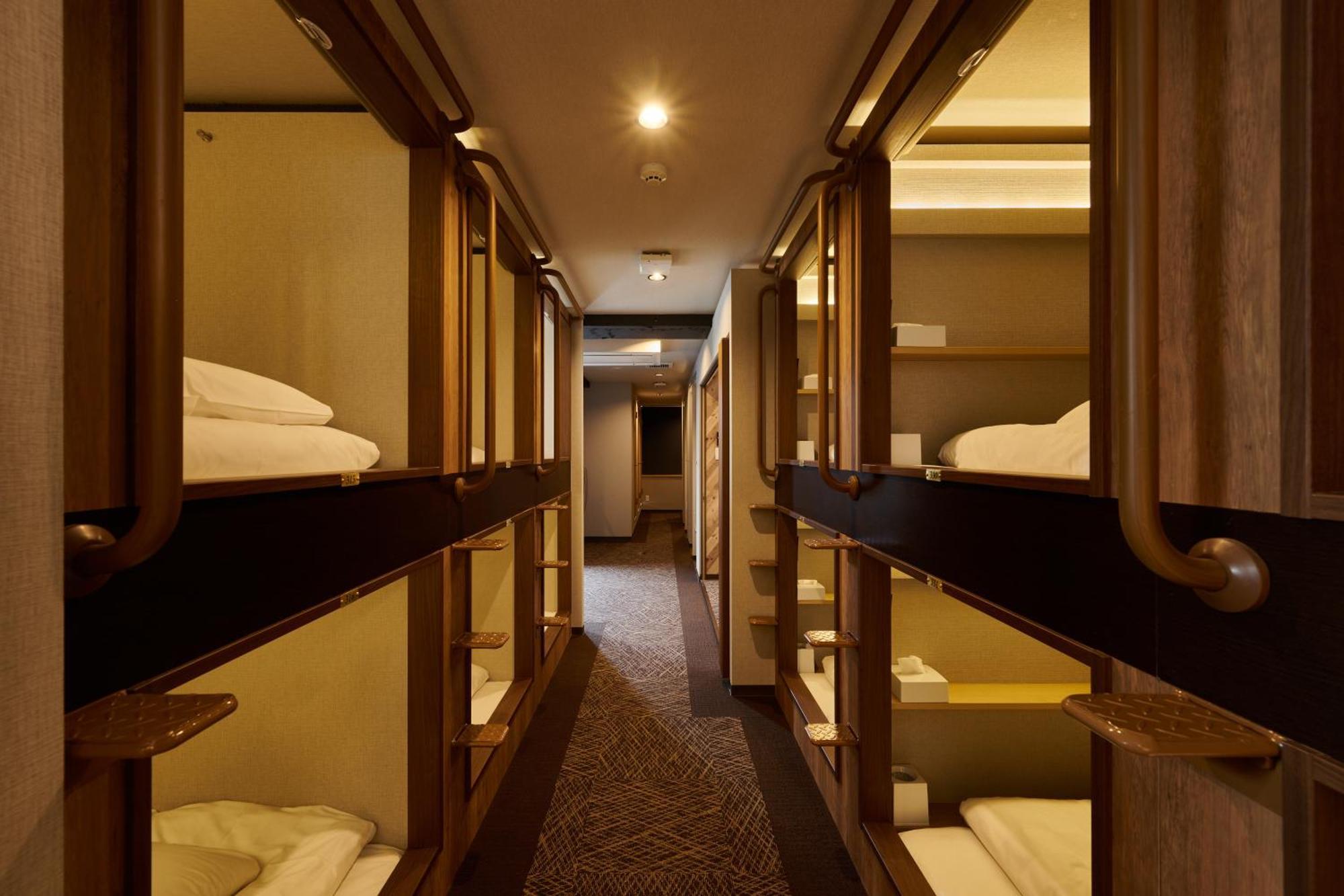 Capsule Hotel Continue Nijojokita Kioto Zewnętrze zdjęcie